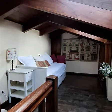 Charming Pyrenean House Hébergement de vacances