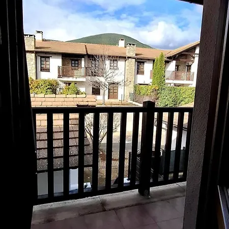 Charming Pyrenean House 度假居 *