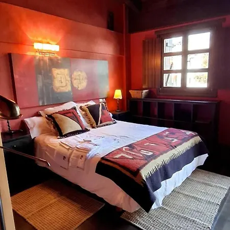 Hébergement de vacances Charming Pyrenean House *